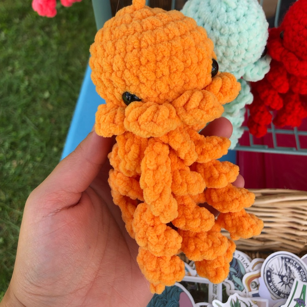 (Random bundle of 4) Chunky Jellyfish - Picture 2 of 5